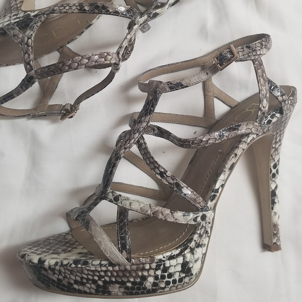 BCBG - Picture 3 of 5
